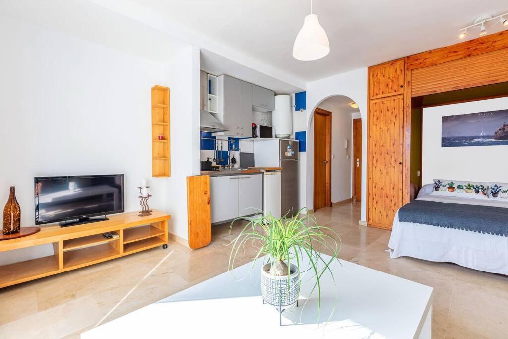 Apartamento En La Calle Principal Con Solarium. Tarifa Buitenkant foto